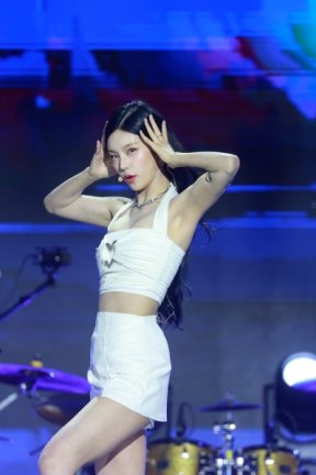 114黄礼志Yeji 24年裙裤吊带舞台多角度 523张