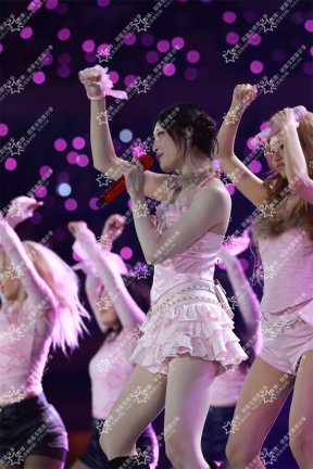 201 IVE李瑞Leeseo 25年12月超短裙舞台 388张