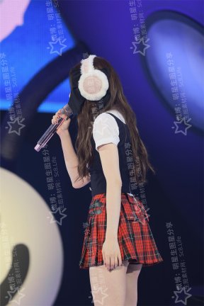 65Twice-Sana凑崎纱夏 最新超短热裤等三组造型 2285张