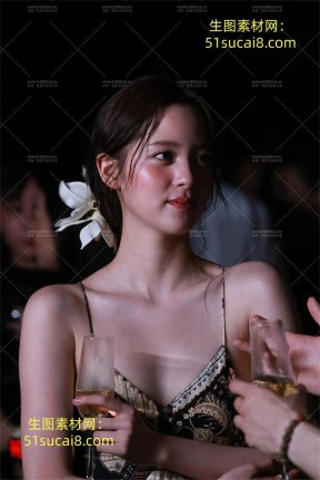 186欧阳娜娜  深V吊带裙 近距离晚宴现场 100张