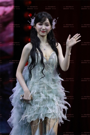 （买断）杨肸子 抹胸装 鹅剧派对现场 100张