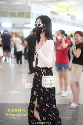 83陈都灵 吊带裙+凉拖街拍 多角度特写 256张
