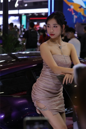 43超短裙美女车模 黑色一字带 超清特写 285张